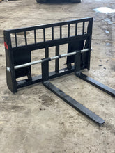 Load image into Gallery viewer, Pallet Forks 1200kg NORM Pin Eye Style Skidsteer
